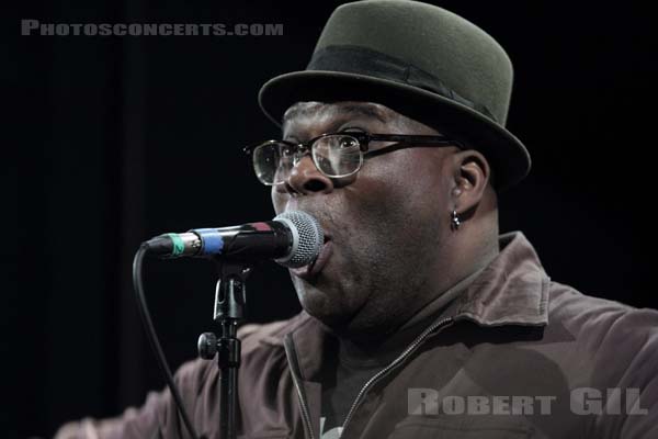 BARRENCE WHITFIELD AND THE SAVAGES - 2012-04-04 - PARIS - La Fleche d'Or - 